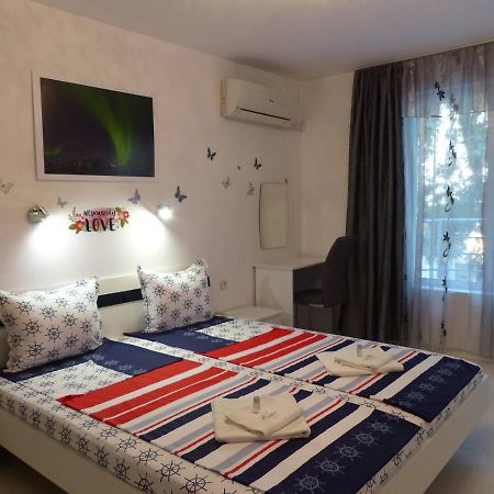 Apartament Holiday Burgas City Exterior foto