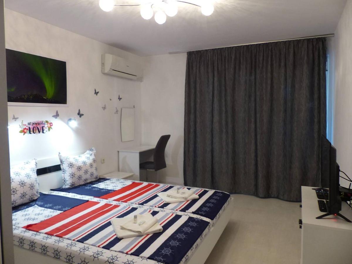 Apartament Holiday Burgas City Exterior foto