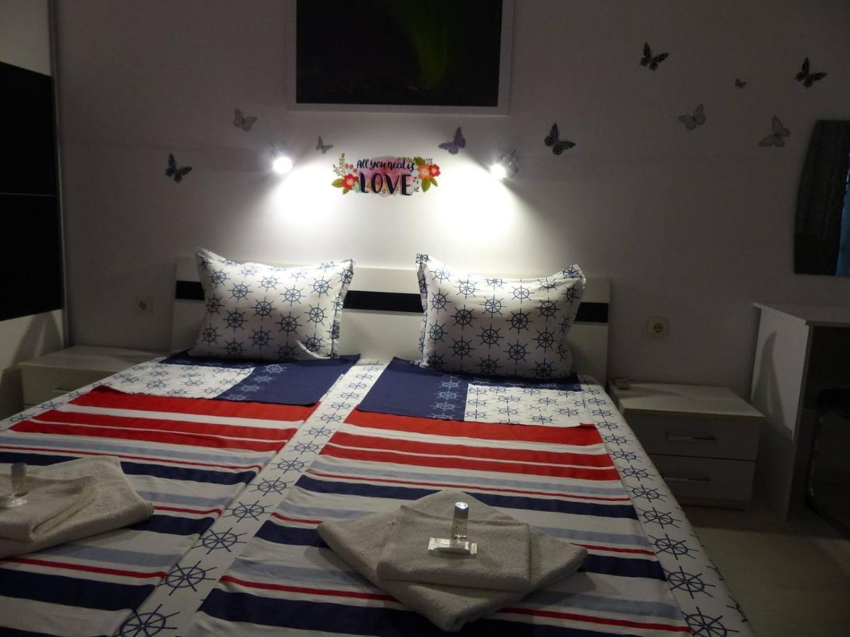 Apartament Holiday Burgas City Exterior foto